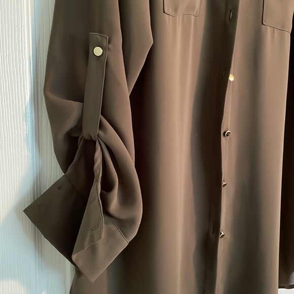 Green Blouse with Gold Buttons - Picture 3 of 3